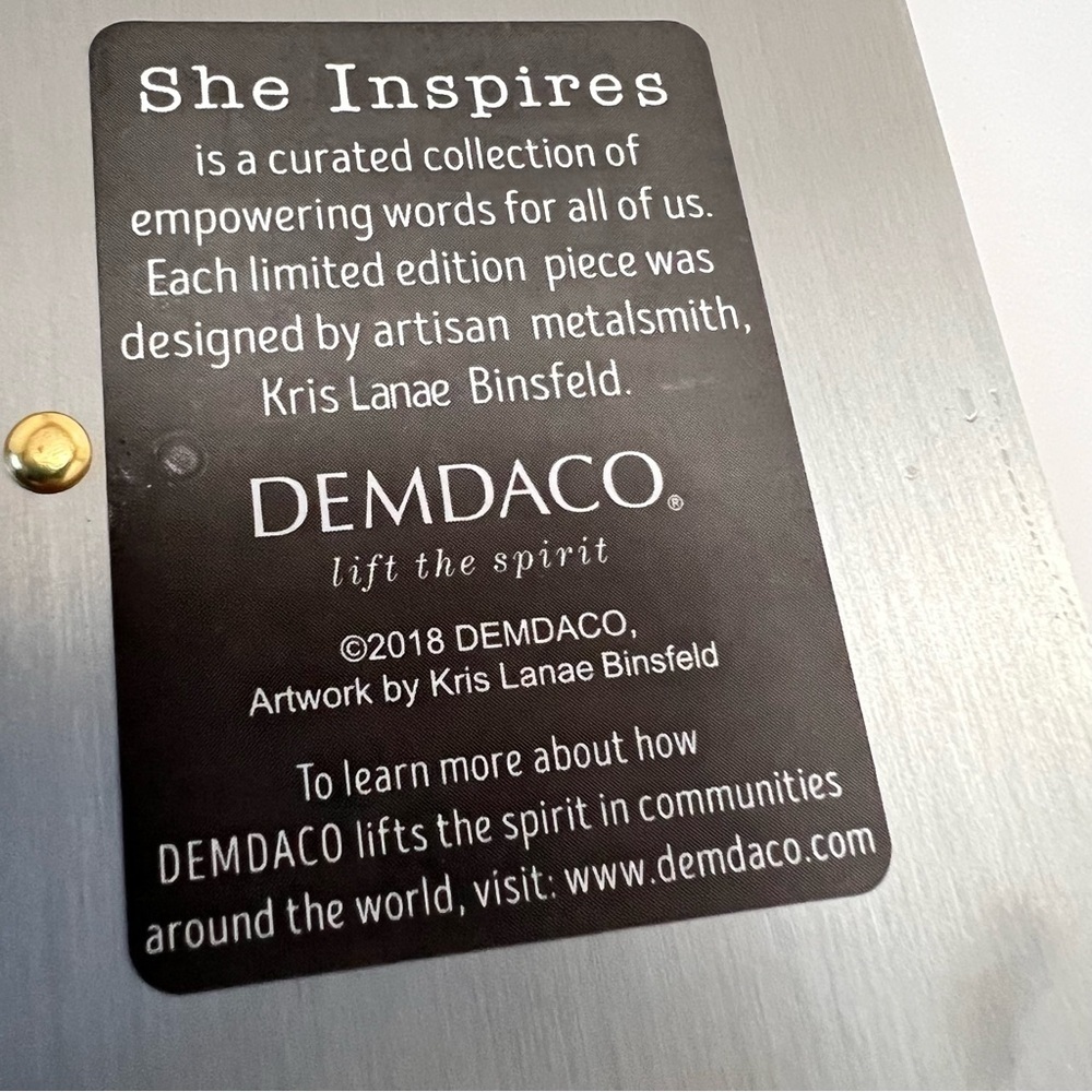 Demdaco Wall Hanging “If your dreams don’t scare you, dream bigger” - Picture 3 of 6